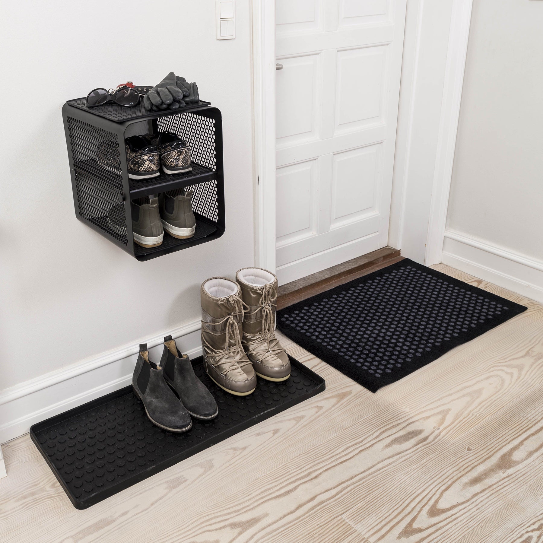 TICA RACK, WALL - SMALL/BLACK