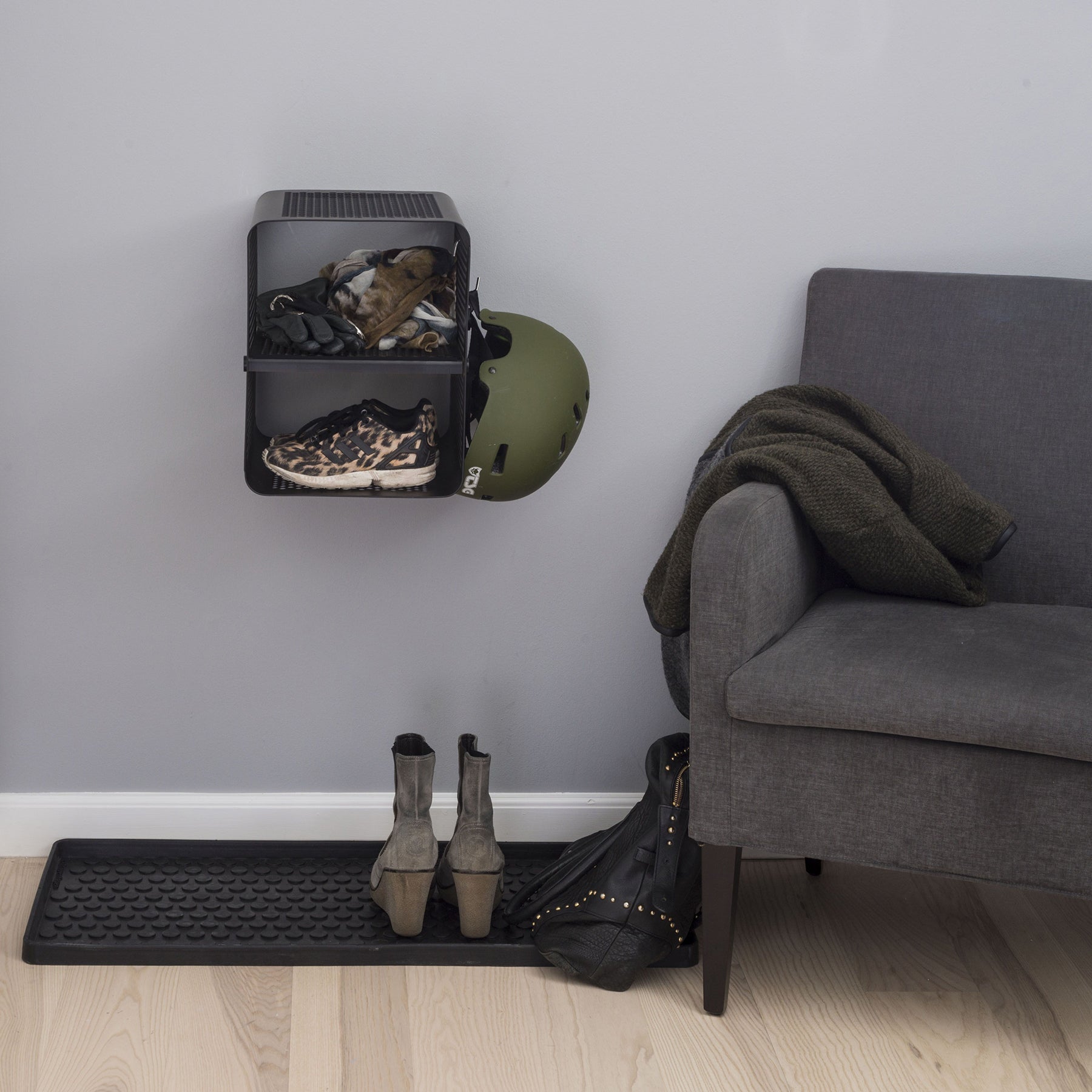 TICA RACK, WALL - SMALL/BLACK