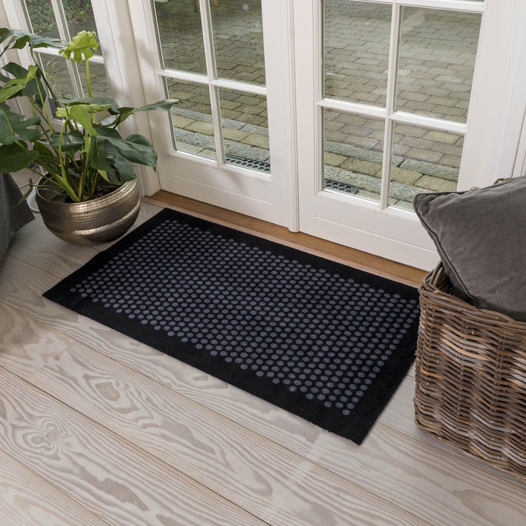 GULVMÅTTE 67 x 120 CM - DOT SORT/GRÅ