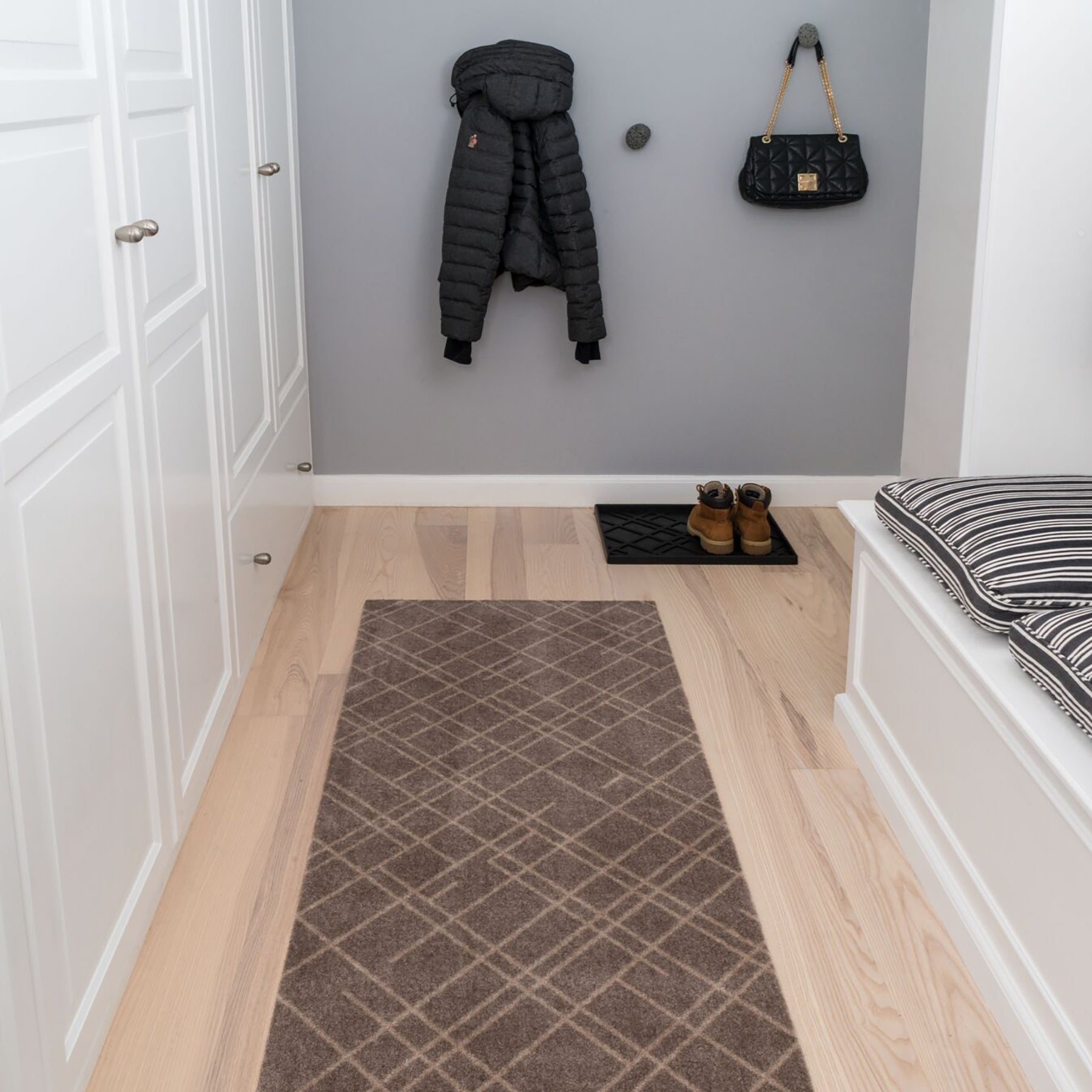 GULVMÅTTE 67 x 200 CM - LINES SAND/BEIGE