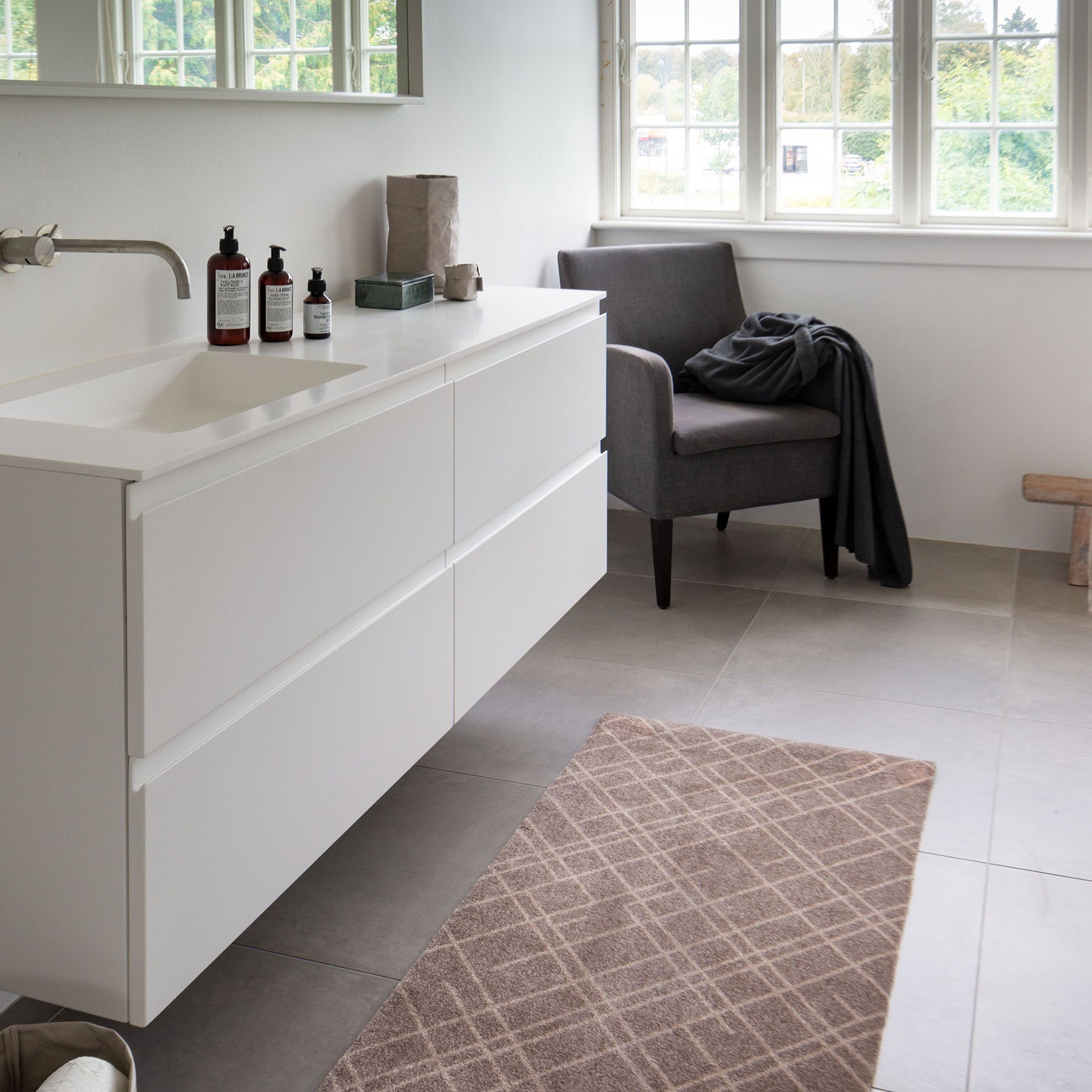 GULVMÅTTE 67 x 120 CM - LINES SAND/BEIGE