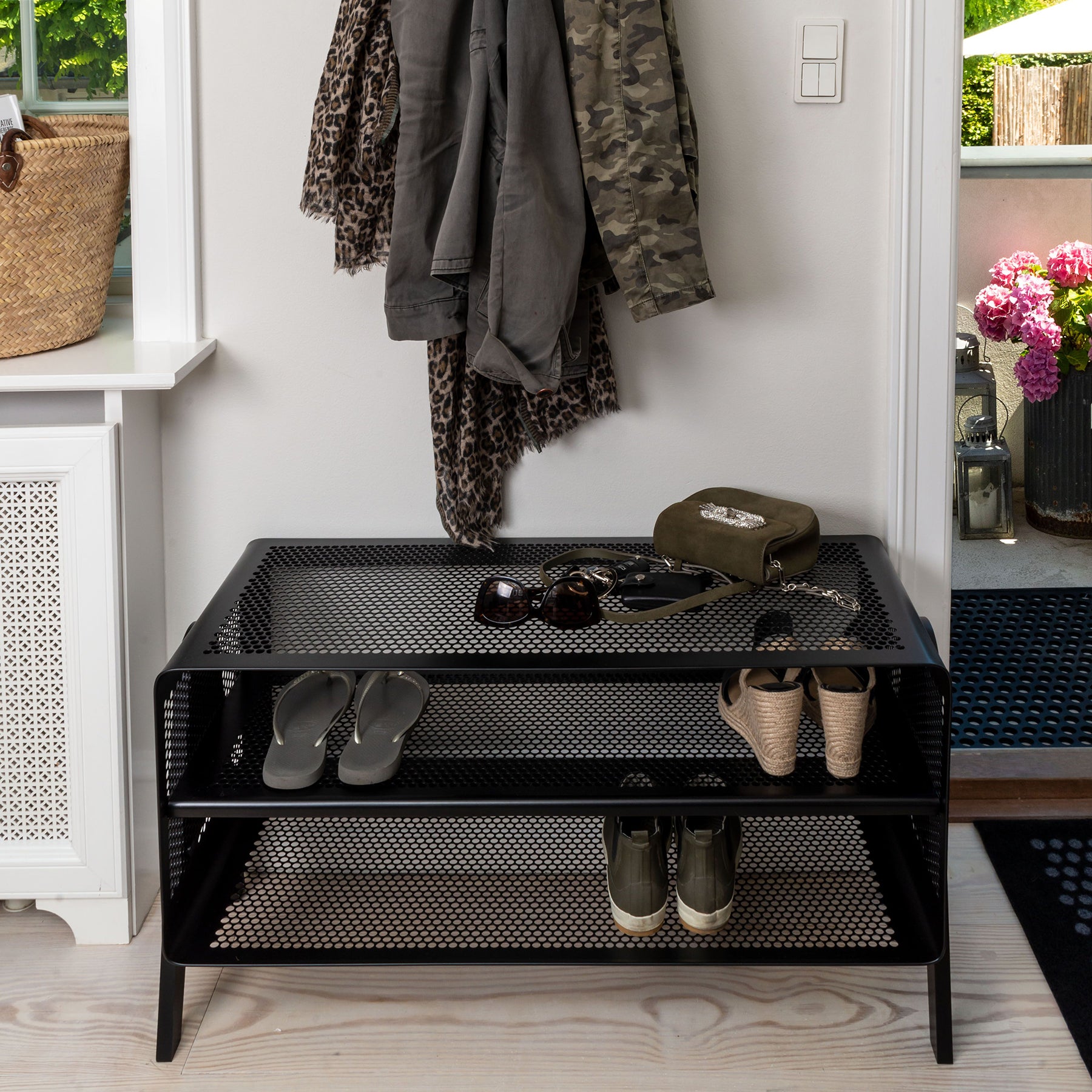 TICA RACK FLOOR - LARGE/BLACK